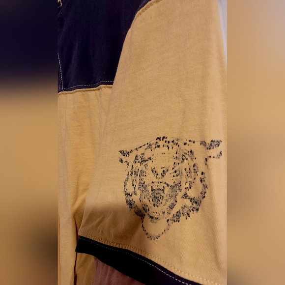 American Eagle shirt- Size Large - Picture 5 of 6